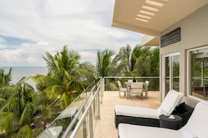 https://www.palmarbeachresortandspa.com.mx/galleries/Suites/TERRACE CORNER OCEAN FRONT 1.webp